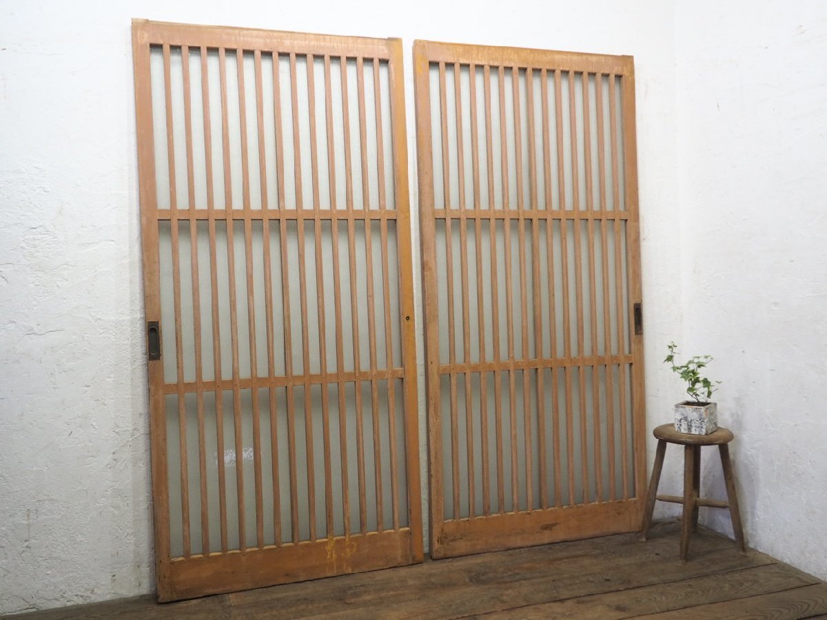 ひでしな商店 / ガラス付き千本格子戸