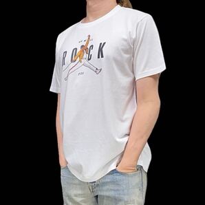 新品 QUEEN クイーン フレディマーキュリー We Will Rock You 拳ポーズ スタンドマイク ジョーダン パロディTシャツ ユニセックス Sサイズ