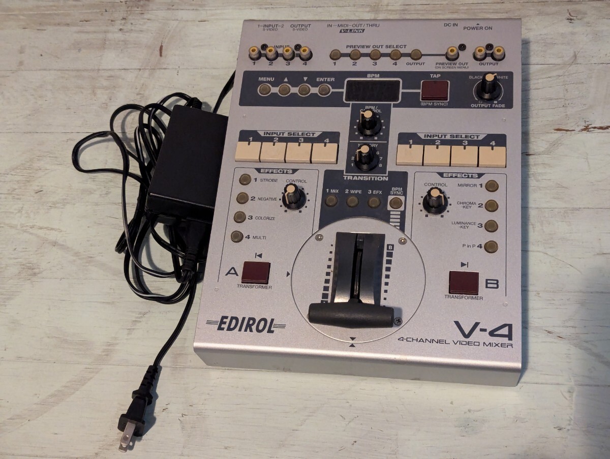 Yahoo!オークション -「roland v4」の落札相場・落札価格 Yahoo!オークション -「roland v4」の落札相場・落札価格