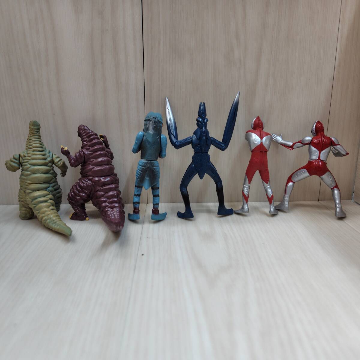 HF2A80 未開封 ウルトラマンシリーズ フィギュア 6個セット ウルトラマン フィギュアセット 6体 - メルカリ