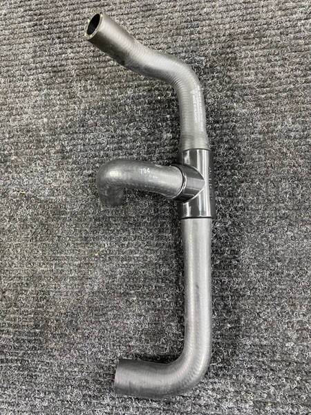 ポルシェ 純正 ウォーターホース 996 106 212 12 ケイマン 981 ボクスター 987 新品未使用 冷却水ホース 99610621212