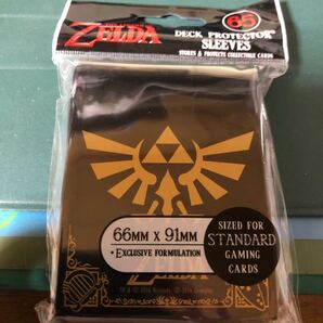 ゼルダの伝説 デッキプロテクター 「ハイラルの紋章」 スリーブ