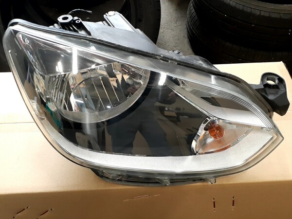 AACHY アップ! 右ヘッドライト 59511km HELLA ハロゲン フォルクスワーゲン VW UP! 1S2941016N
