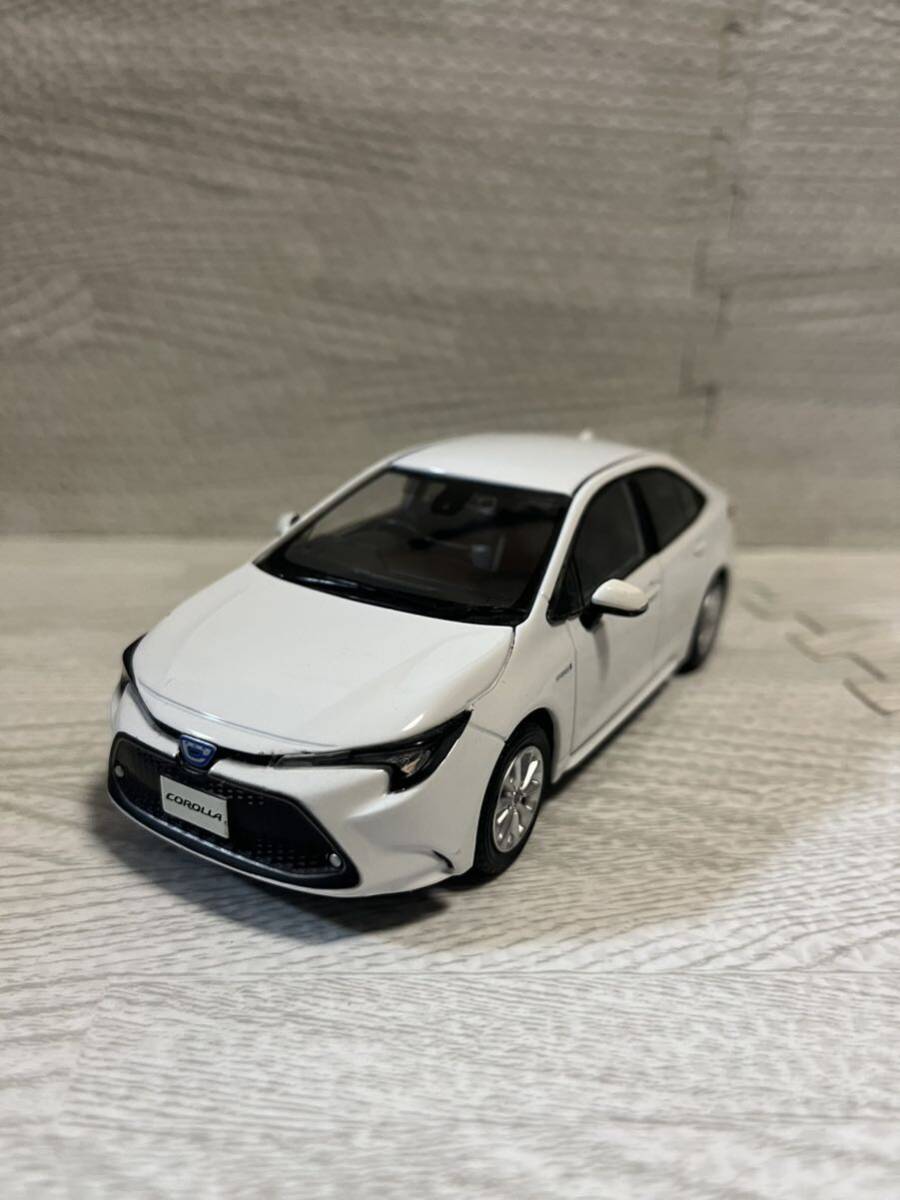 Yahoo!オークション -「カローラセダン」(その他) (自動車)の