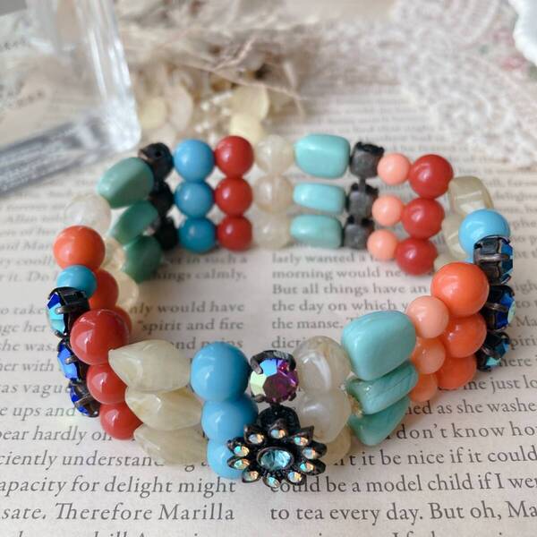 ヴィンテージブレスレット ストーン風ビーズ ボヘミアン フラワー キラキラ レア 伸縮☆Vintage jewelry accessories R0083