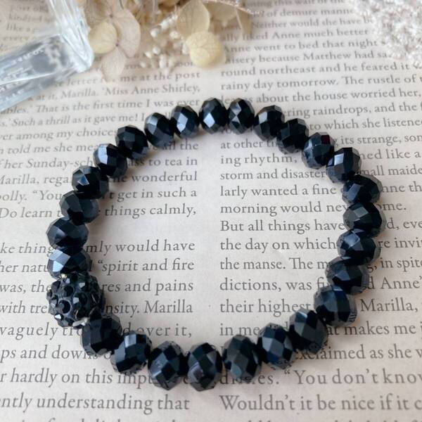 ブレスレット ブラック ガラスビーズ 多面カット キラキラ ラズベリーボール 黒伸縮☆Vintage jewelry accessories R0084