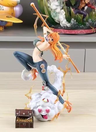 新品・即日発送 ワンピース ナミ PVC ゼウス付き