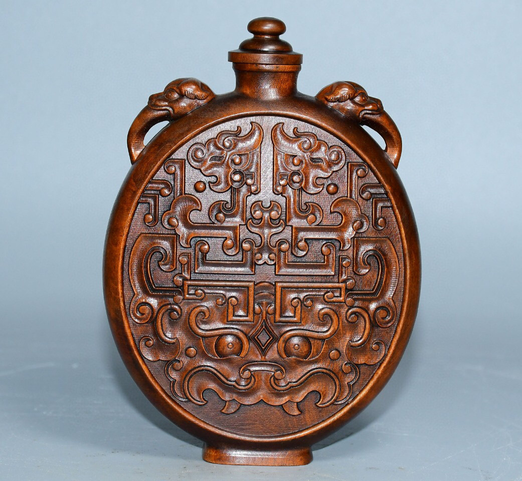 極上　置物　鼻烟壶　中国古美術　古美術品　細密細工　骨董　アンティーク　彫 鼻煙壺 「乾隆年製」 古磁 中国古美術 美品 薬瓶 希少 珍蔵 置物