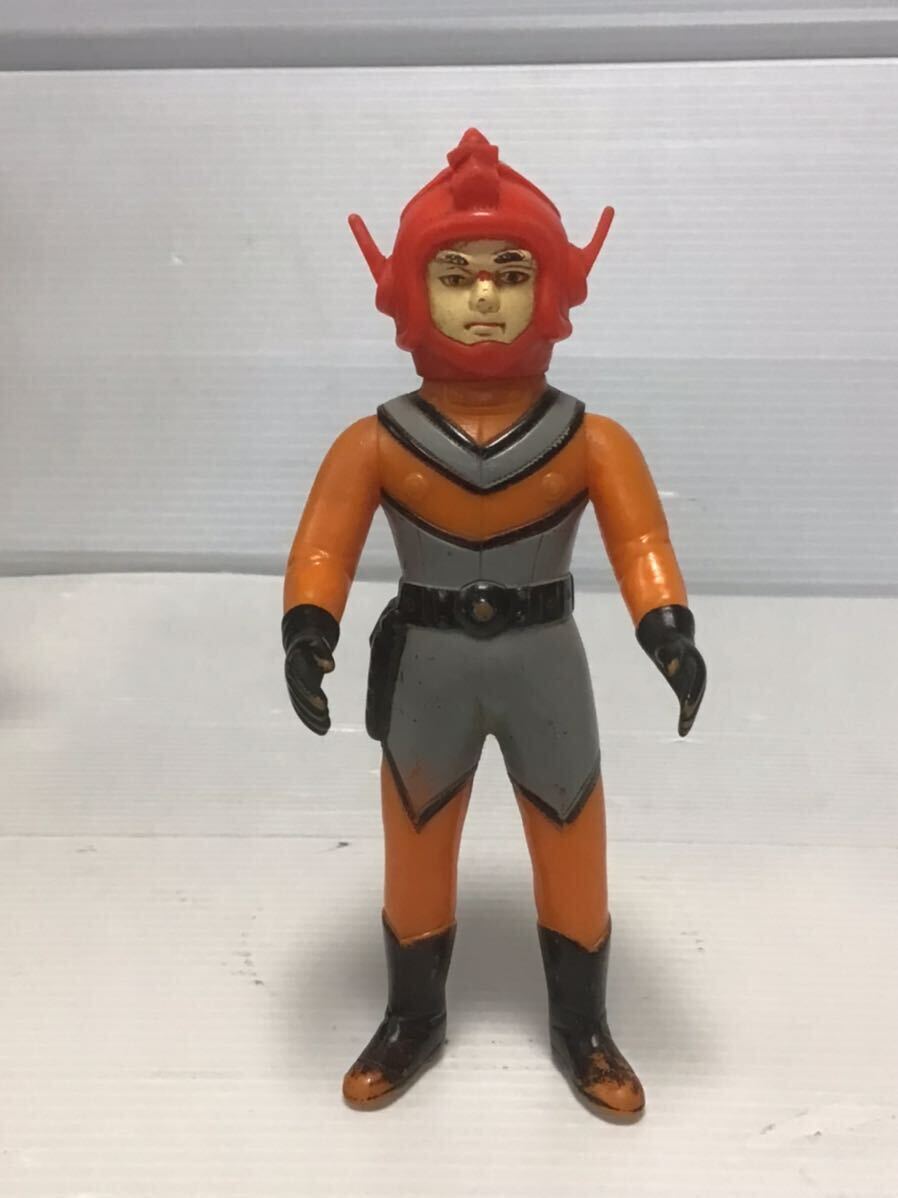 Yahoo!オークション -「ウルトラマン 隊員」(ソフビ Yahoo!オークション -「ウルトラマン 隊員」(ソフビ