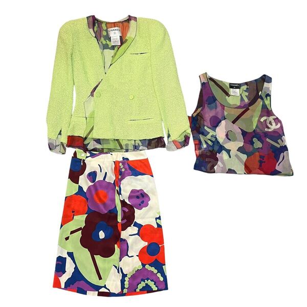 CHANEL 2000s 3pieces Tweed Green surit jacket, Chanel printed skirt, and pinted top シャネル ツイード 3ピース セット カメリア