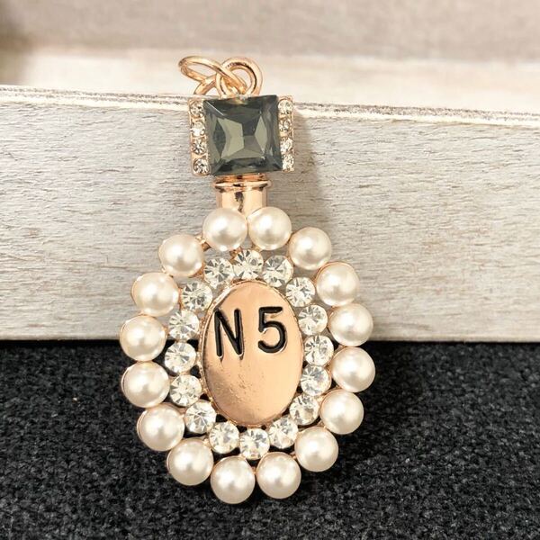 大人気 キーホルダー バッグチャーム 可愛い NO 5