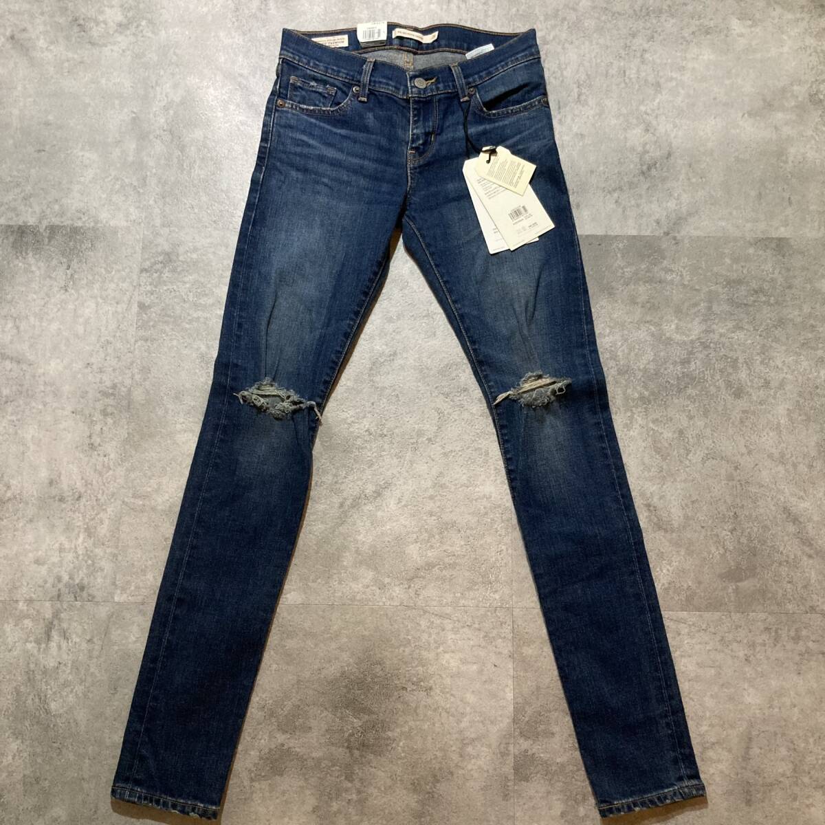 新品タグ付品【LEVI'S PREMIUM】リーバイス 711 SKINNY レディーススキニーデニムパンツ クラッシュ加工 25インチ セルヴィッジデニム 新品タグ付品【LEVI'S PREMIUM】リーバイス 711 SKINNY レディーススキニーデニムパンツ クラッシュ加工 25インチ セルヴィッジデニム