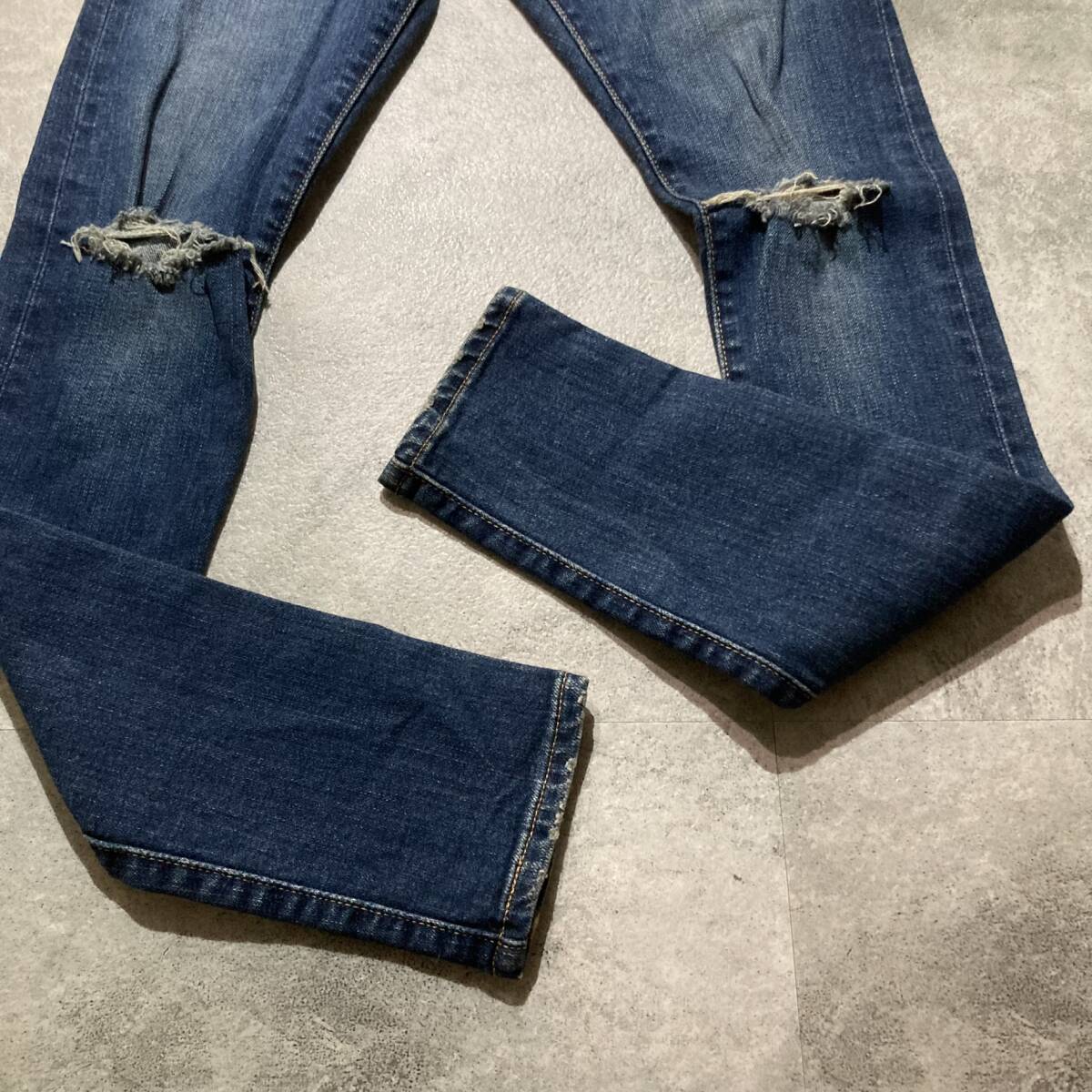 新品タグ付品【LEVI'S PREMIUM】リーバイス 711 SKINNY レディーススキニーデニムパンツ クラッシュ加工 25インチ セルヴィッジデニム 新品タグ付品【LEVI'S PREMIUM】リーバイス 711 SKINNY レディーススキニーデニムパンツ クラッシュ加工 25インチ セルヴィッジデニム