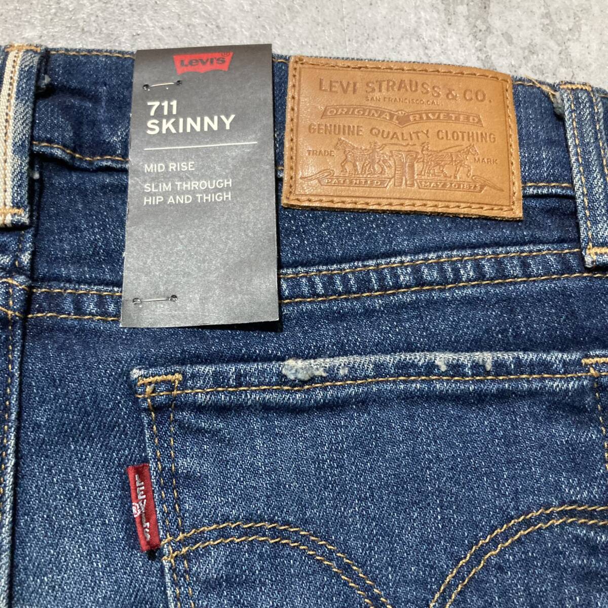 新品タグ付品【LEVI'S PREMIUM】リーバイス 711 SKINNY レディーススキニーデニムパンツ クラッシュ加工 25インチ セルヴィッジデニム 新品タグ付品【LEVI'S PREMIUM】リーバイス 711 SKINNY レディーススキニーデニムパンツ クラッシュ加工 25インチ セルヴィッジデニム