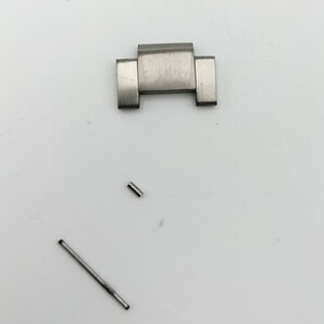 【中古品】 腕時計 部品 セイコー 7B42-0AH0 ベルトの6コマ目 6段目 接続用のピン付き