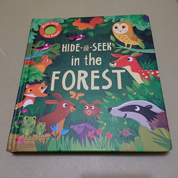 ◎ボード絵本 Hide-and-Seek: In the Forest英語版