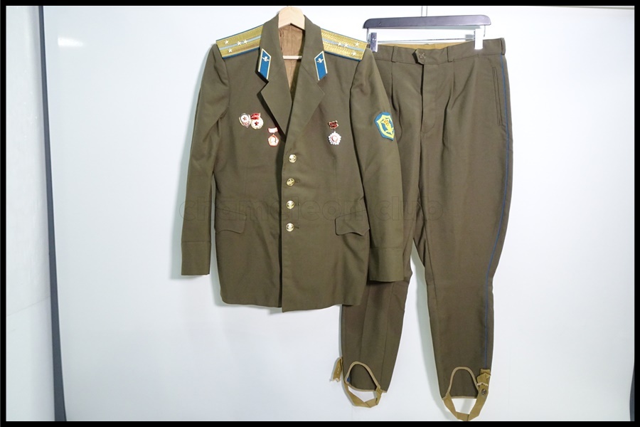 Yahoo!オークション -「ソ連 制服」の落札相場・落札価格 Yahoo!オークション -「ソ連 制服」の落札相場・落札価格