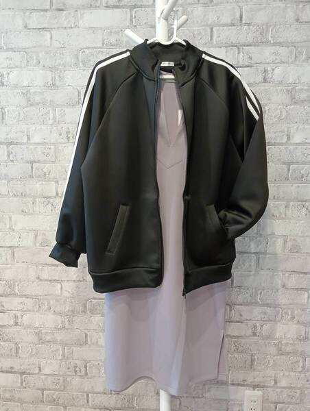 L ハニーズ 新品同様 黒 ライトスウェット ライン ジャケット ゆったりめ