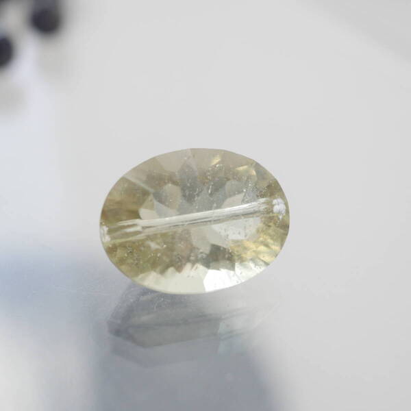 高品質リビアングラス 横穴貫通ビーズ 天然 無染色 コンケーブカット 12mm 4ct 1個 楕円 ルース