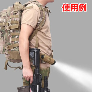 タクティカル懐中電灯ポーチ(グリーン) 新品未使用品