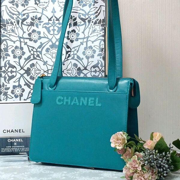 【希少カラー】CHANEL シャネル ショルダーバッグ ラムスキン エメラルドブルー