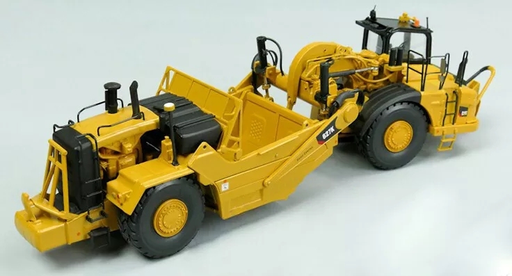 Schürfzug CAT 627 スクレーパー ミニカー Diecast Masters CAT 627K Scraper Push-Pull Schürfzug 1/50