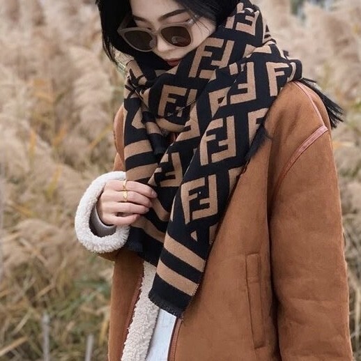 韓国ファッション 新品 ロゴ 黒 ブラウン ショール スカーフ マフラー ストール もふもふ カシミヤタッチ レディース 暖かい
