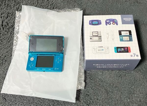 【ニンテンドーミュージアム】ゲームハードキーホルダー 2000-2017 3DS