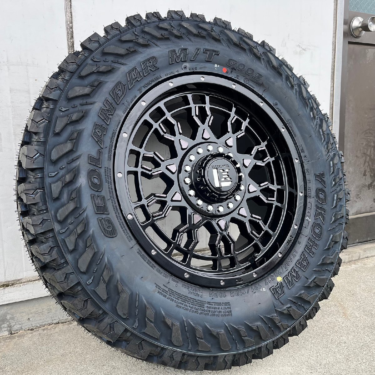 トライトン プラド ハイラックス パジェロ 17インチ LEXXEL PreDator ヨコハマ ジオランダー MT G003 265/70R17 275/70R17 265/65R17