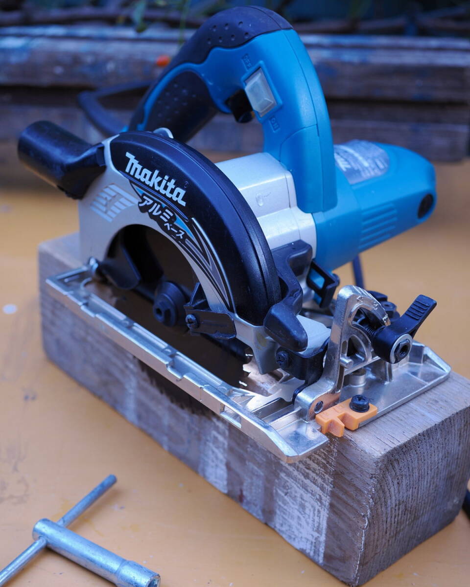 Yahoo!オークション -「makita マキタ マルノコ 5230」(丸のこ Yahoo!オークション -「makita マキタ マルノコ 5230」(丸のこ
