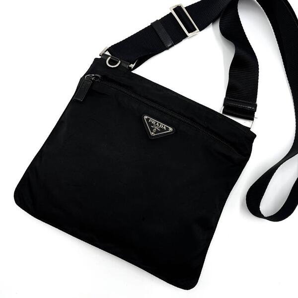 PRADA プラダ ショルダーバッグ ナイロン 三角プレート サコッシュ ブラック
