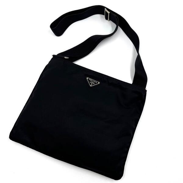 PRADA プラダ ショルダーバッグ ナイロン 三角プレート サコッシュ ブラック レディース メンズ