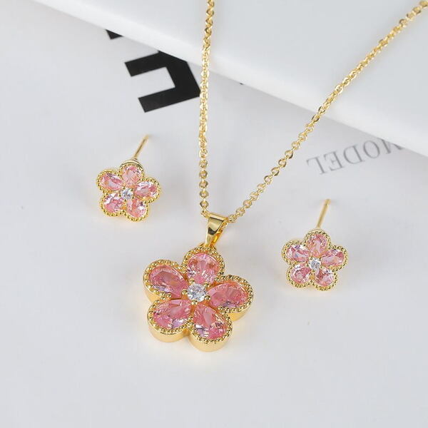 クローバー花柄●czダイヤモンド ネックレス&ピアス2点セット ゴールドK18色