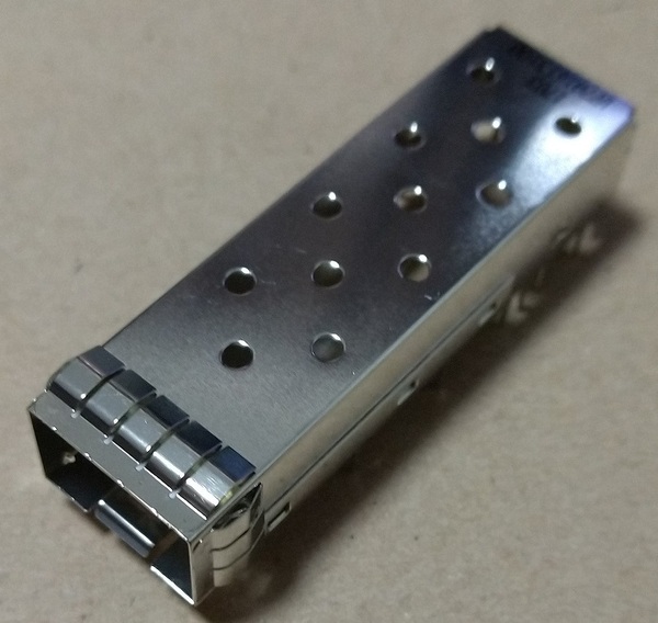 Amphenol U77-A1613-1001 SFP+ケージ 10個