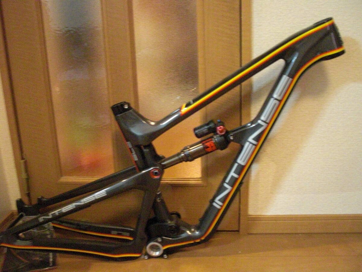 Yahoo!オークション -「intense」(自転車、サイクリング) の落札 Yahoo!オークション -「intense」(自転車、サイクリング) の落札