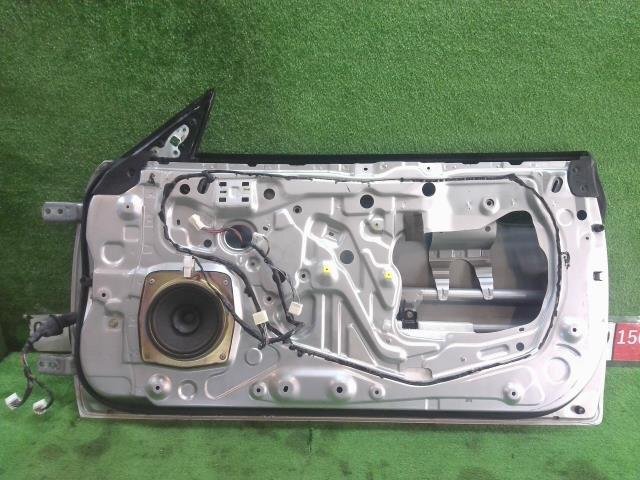 トヨタ カローラ レビン BZ-G ピンゾロ AE111 右 ドア パネル 付属:ハーネス・スピーカー 再塗装品 凹み・擦り傷有り ★個人宅配送不可★