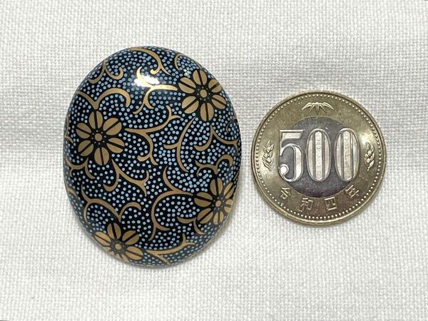 NO.1640 帯留め 九谷焼 青粒 鉄仙 花唐草 リメイク品(帯留 帯飾り 和装小物)ハンドメイド品