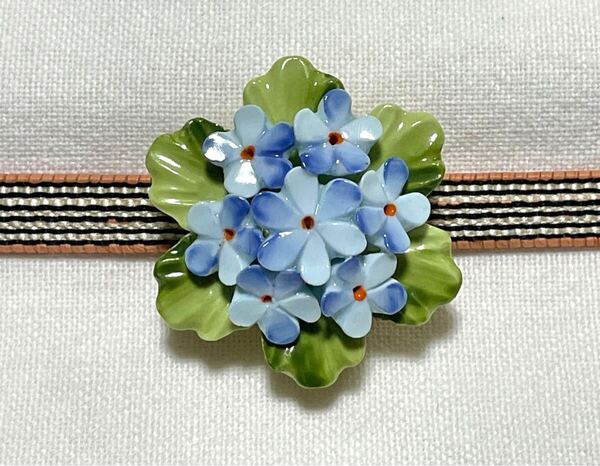NO.856 帯留め 陶器 花尽くし 花 フラワー リメイク品(帯留 帯飾り 和装小物)ハンドメイド品
