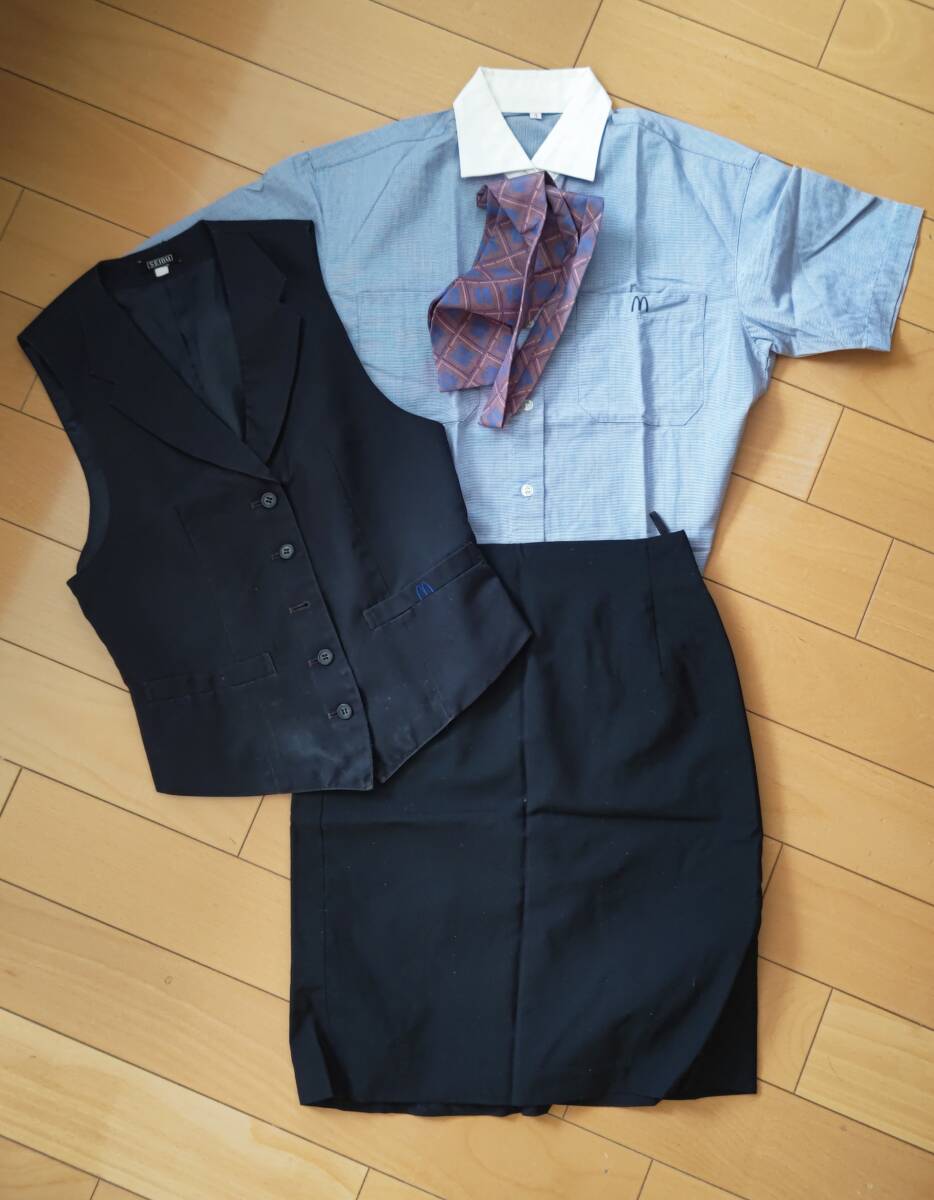 Yahoo!オークション -「マクドナルド 制服」の落札相場・落札価格 Yahoo!オークション -「マクドナルド 制服」の落札相場・落札価格