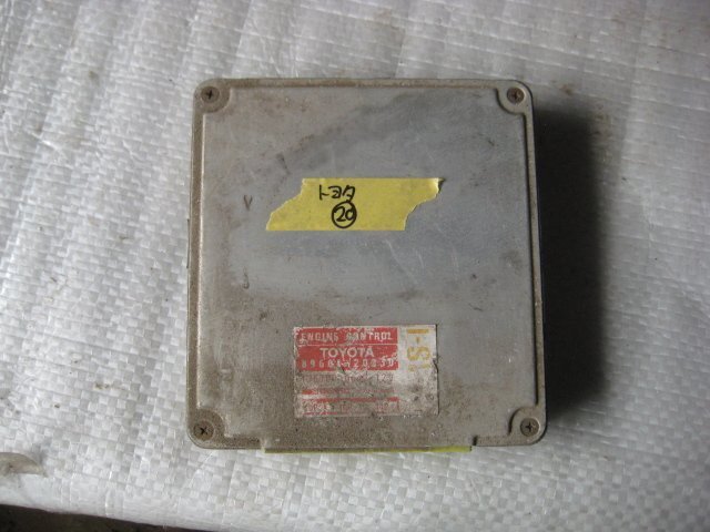 【ECU-ト-20】トヨタ カムリ SV20 SV20 1S-1 エンジンコンピューター A/T 89661-20230 エンコン