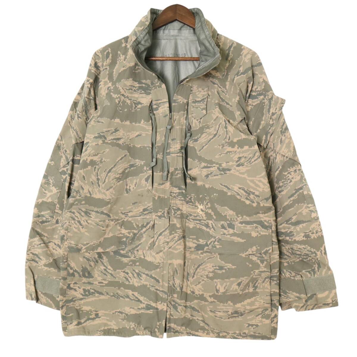 00年代 米軍実物 U.S.AIRFORCE APECS GORETEXパーカージャケット ミリタリー ABUカモ (メンズ MEDIUM REGULAR) 中古 古着 A1567