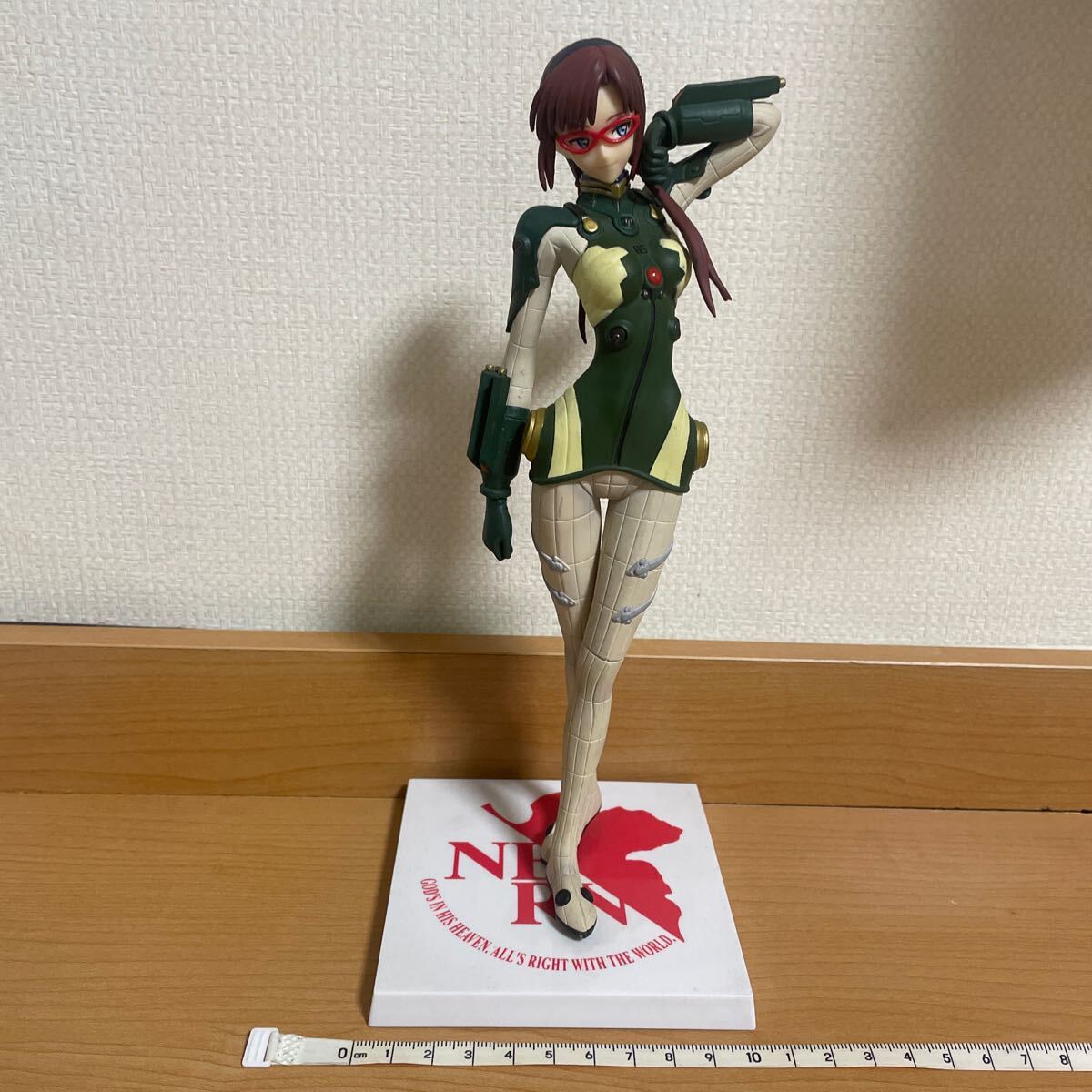 エヴァンゲリオン 新劇場版 プレミアム制服フィギュア マリ