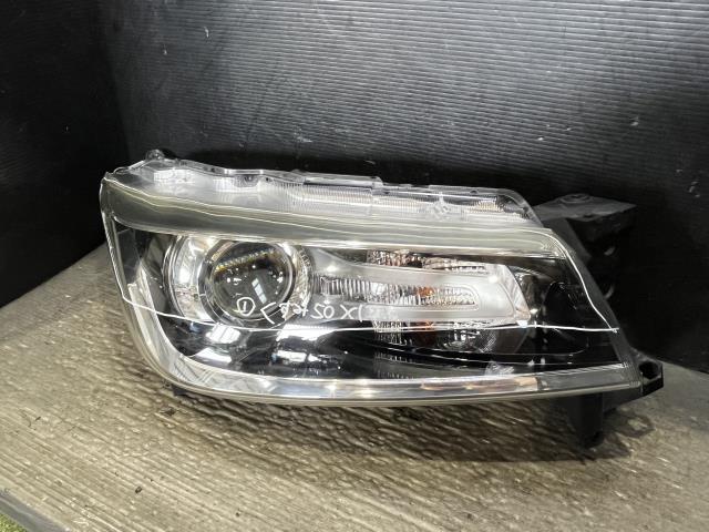 ソリオ DAA-MA36S 右ヘッドライトASSY BANDITハイブリッドMV ZMV 100-59332 35120-81PA2