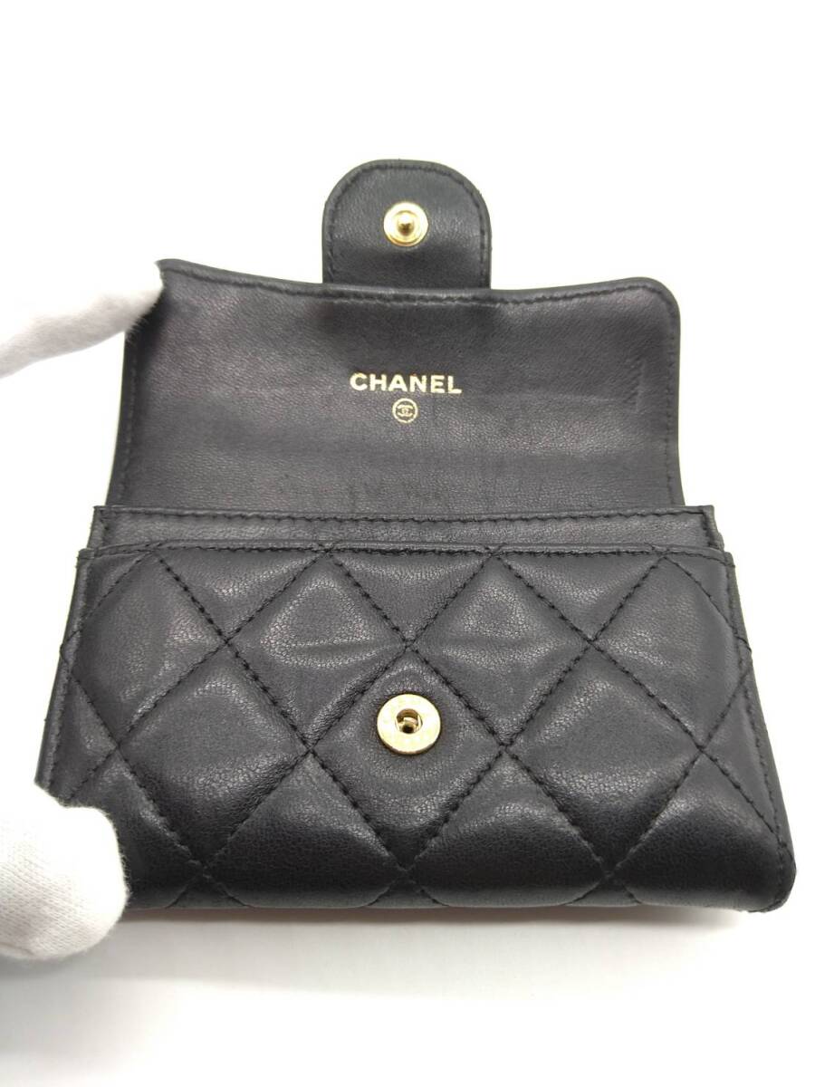 【良品】CHANEL シャネル シール有 27番台 マトラッセ コンパクト財布 【良品】CHANEL シャネル シール有 27番台 マトラッセ コンパクト財布