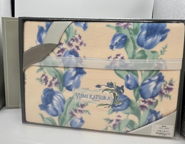 Yahoo!オークション -「桂由美 毛布」(寝具) (家庭用品)の落札
