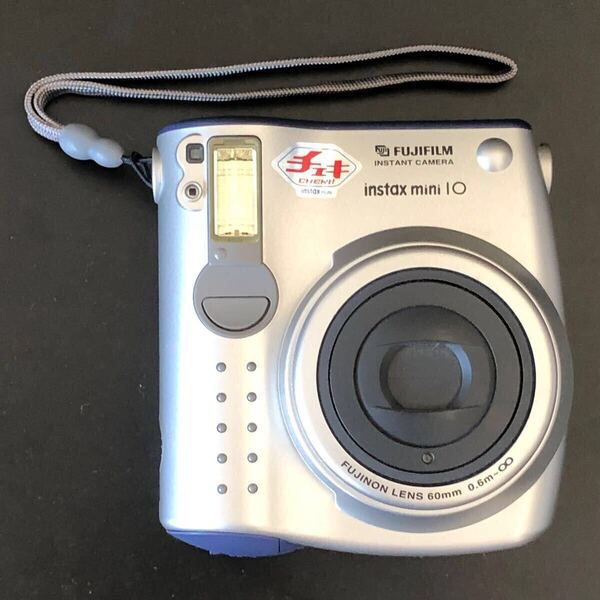美品 ハンドストラップ付★FUJIFILM チェキ CHEKI! INSTANT CAMERA instax mini 10★富士フイルム インスタントカメラ ポラロイドカメラ