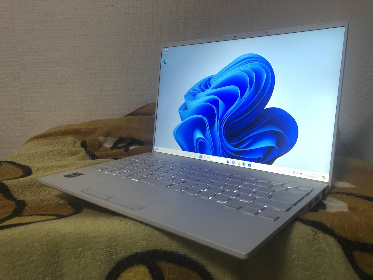 富士通 FMV LIFEBOOK UH90/H1 FMVU90H1W [シルバーホワイト 富士通 FMV LIFEBOOK UH90/H1 FMVU90H1W [シルバーホワイト