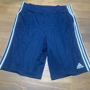 アディダスadidasハーフパンツLネイビー
