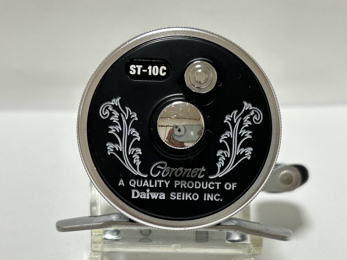海外配送可】【送料無料】 Daiwa ST-10C フィッシングリール 箱付き 