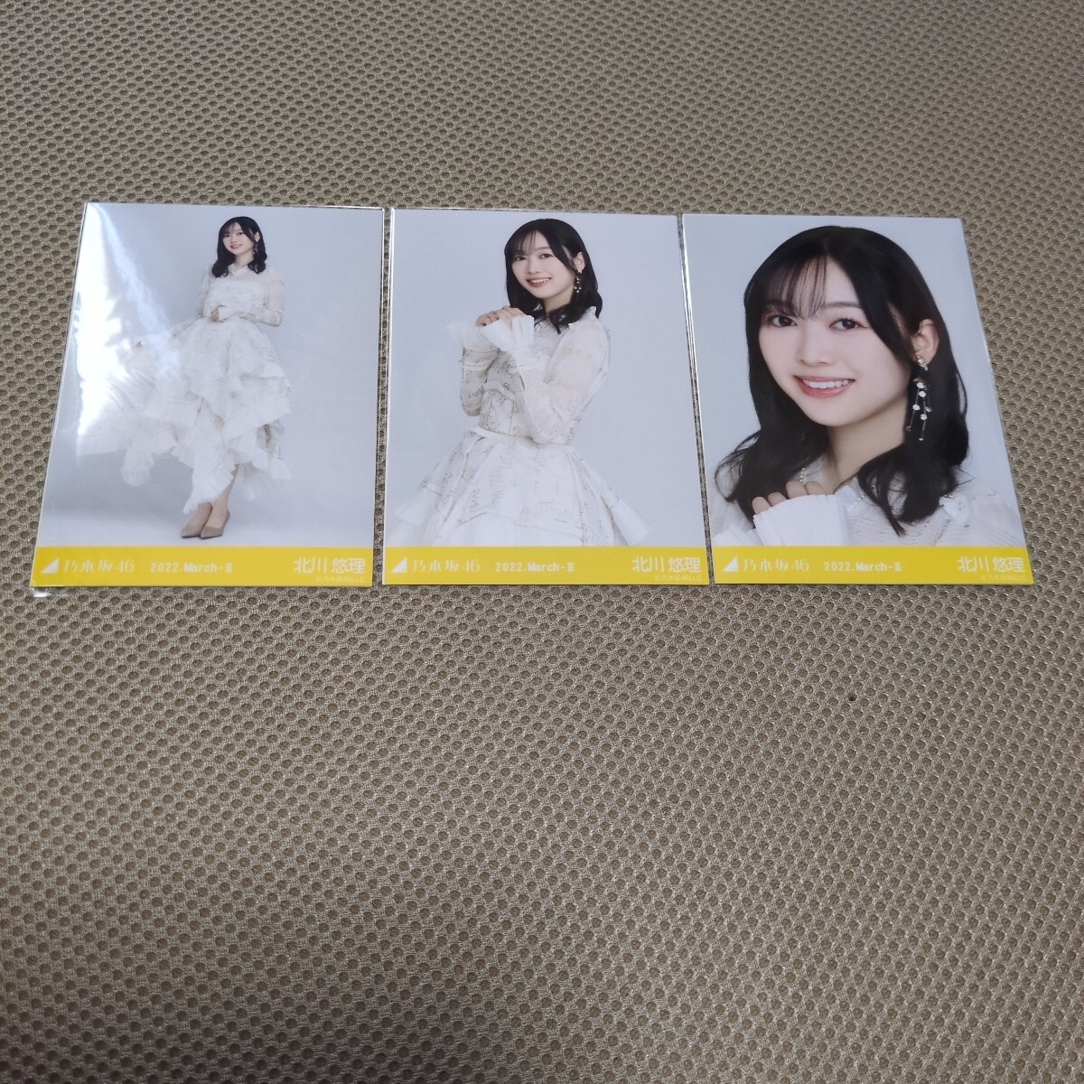 乃木坂 欅坂 日向坂写真集+ポストカード+乃木坂BIGトランプ 乃木坂 欅坂 日向坂写真集+ポストカード+乃木坂BIGトランプ 本